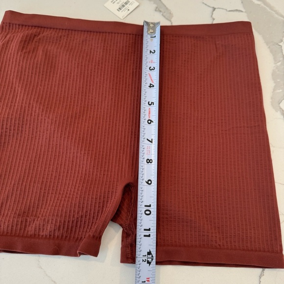 Anthropologie Regan Seamless Boyshorts l/xl in wine NWT - Picture 8 of 9